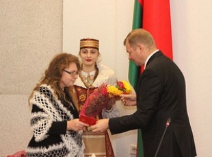 Сразу две быховчанки встретились с губернатором Могилевской области в преддверии Дня матери