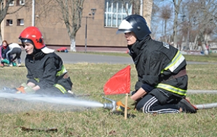 На стадионе Быховского центра культуры прошел  районный слет юных спасателей-пожарных