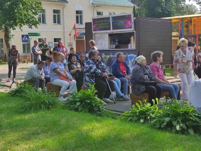 Праздник «Трудимся вместе, празднуем дружно»