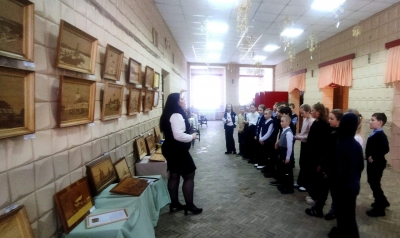 С 24 января 2024 года в филиале ЦКНТиР проходит авторская выставка маркетри Валерия Русецкого &laquo;И красок чудо дивное&raquo;