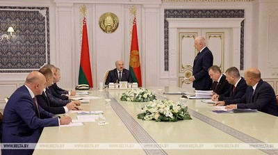 Лукашенко ждет «виртуозной логистики» от Минтранса и правительства