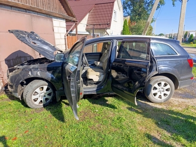 Горел автомобиль.