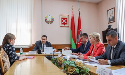 Министр здравоохранения Дмитрий Пиневич провел выездной прием граждан в Быхове