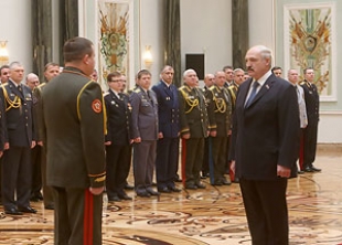 Лукашенко: белорусская армия оправдает высокое доверие народа