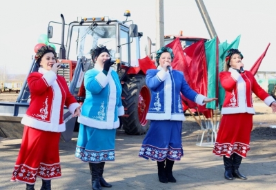 2 сакавіка ў Быхаўскім раёне адбылося ўручэнне сертыфікатаў і ключоў ад новай тэхнікі