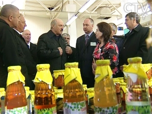 Александр Лукашенко посетил Быховский консервно-овощесушильный завод