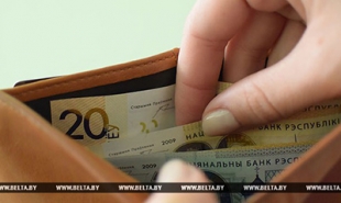В Беларуси готовятся меры по повышению зарплат у низкооплачиваемых категорий