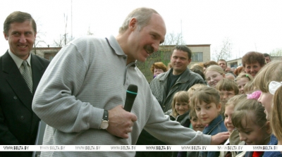 Народ ошеломил Президента. А он его за это отблагодарил - "Как это было" в 2004 году