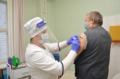 Ревакцинация против COVID-19 проходит в Быховской ЦРБ