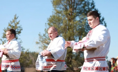 В Быховском районе стартовала посевная кампания &mdash; в ОАО &laquo;Володарский&raquo; прошел обряд &laquo;Засевки&raquo;
