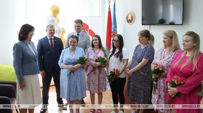 Кочанова: статус семьи и рождение детей очень важны в современном мире