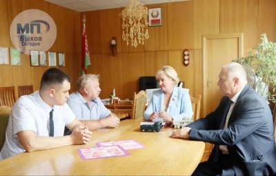 В Быхове прием граждан и прямую телефонную линию провела Александра Михеенко