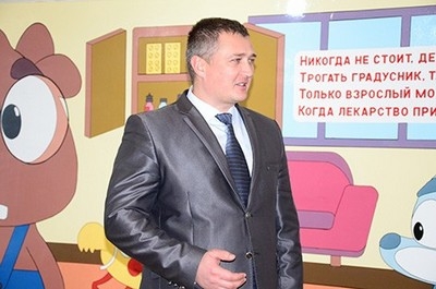 На стенах в фойе детского отделения Быховской ЦРБ появились герои мультфильма «Волшебная книга»