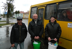 Быховчане помогают убирать урожай