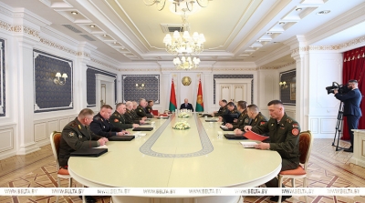 Лукашенко собрал совещание с силовиками. Тема - итоги проверки одной из бригад внутренних войск