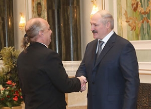 Во Дворце Независимости впервые прошла церемония вручения госнаград заслуженным людям Беларуси