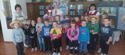 Тэатралізавана-гульнёвая праграма «Гульні маёй бабулі»