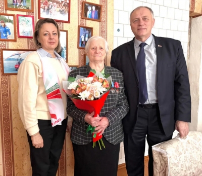 В рамках акции &laquo;От всей души&raquo; поздравили ветерана связи из Быхова