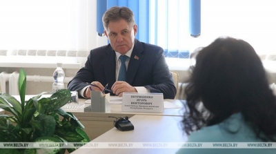 Петришенко призвал создавать в районах условия для реализации и закрепления молодых специалистов