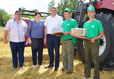 Уборочная кампания в Быховском районе пересекла свой экватор