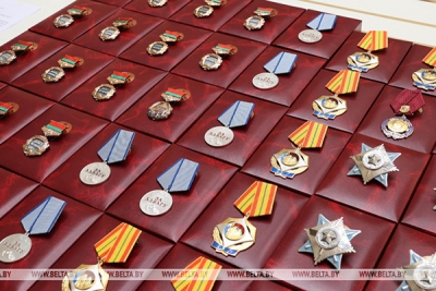 Начало новой традиции. Лукашенко в преддверии Дня народного единства вручил госнаграды