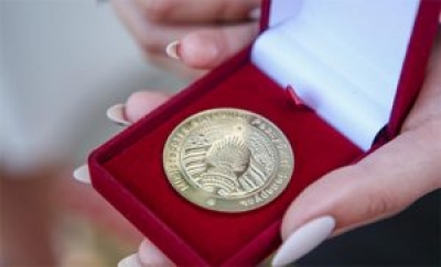 377 медалей вручат выпускникам-одиннадцатиклассникам Могилевской области