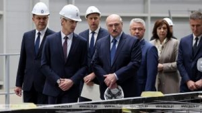 Лукашенко обращает внимание на возможность шире продвигать белорусские строительные услуги в Россию