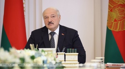 Критика правительства, жилье военным, приглашение Байдена и встреча с Путиным. Подробности горячей Недели Президента
