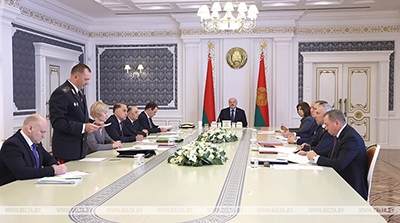 Лукашенко: в Беларуси всегда рады приветствовать тех, кто искренне желает стать гражданином страны