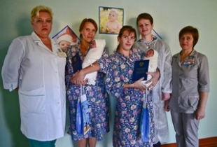 В День матери Вероника Матвеева и Ирина Пилипенко стали мамами во второй раз